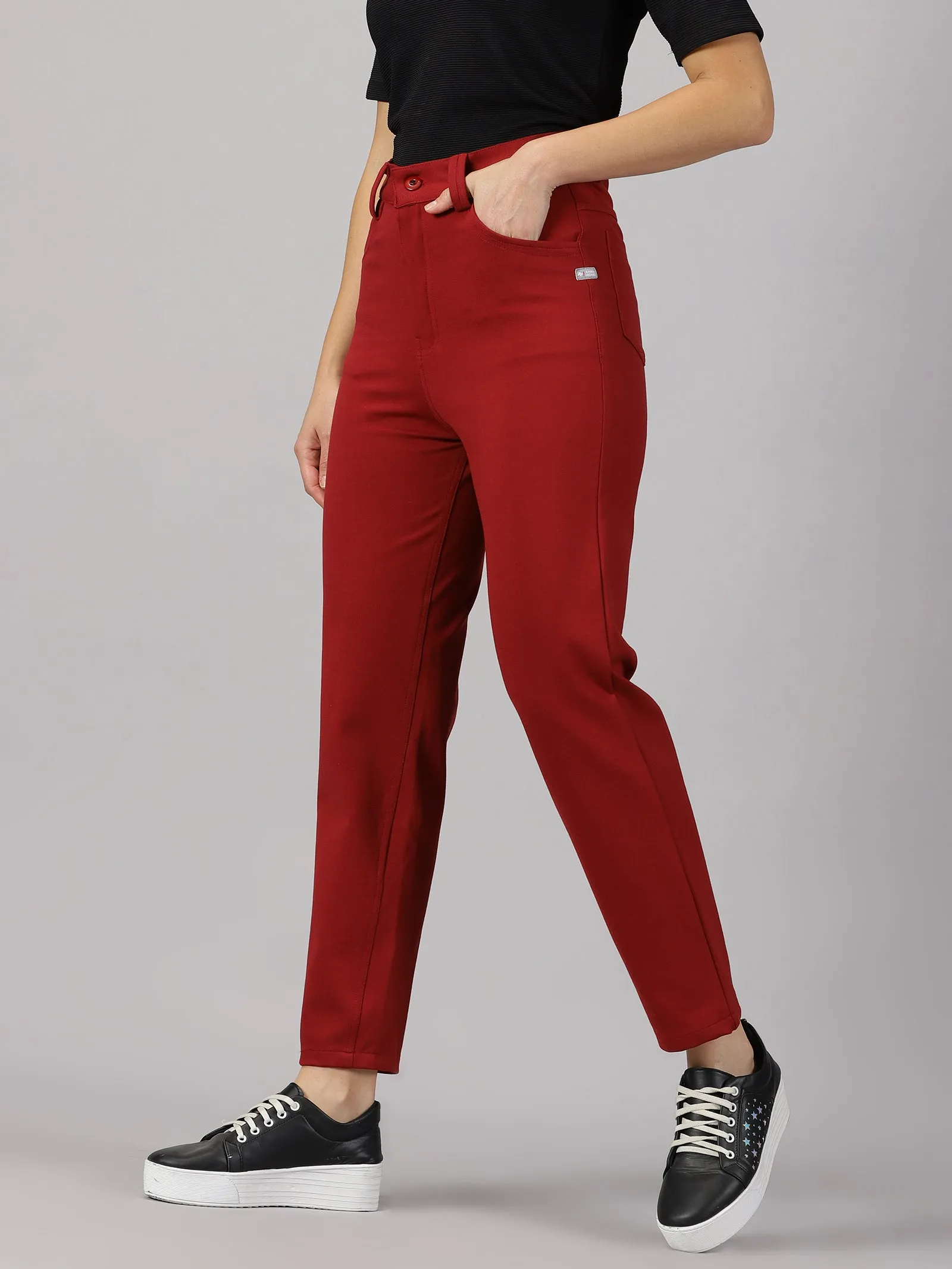 Maroon solid four pocket stretchable trousers