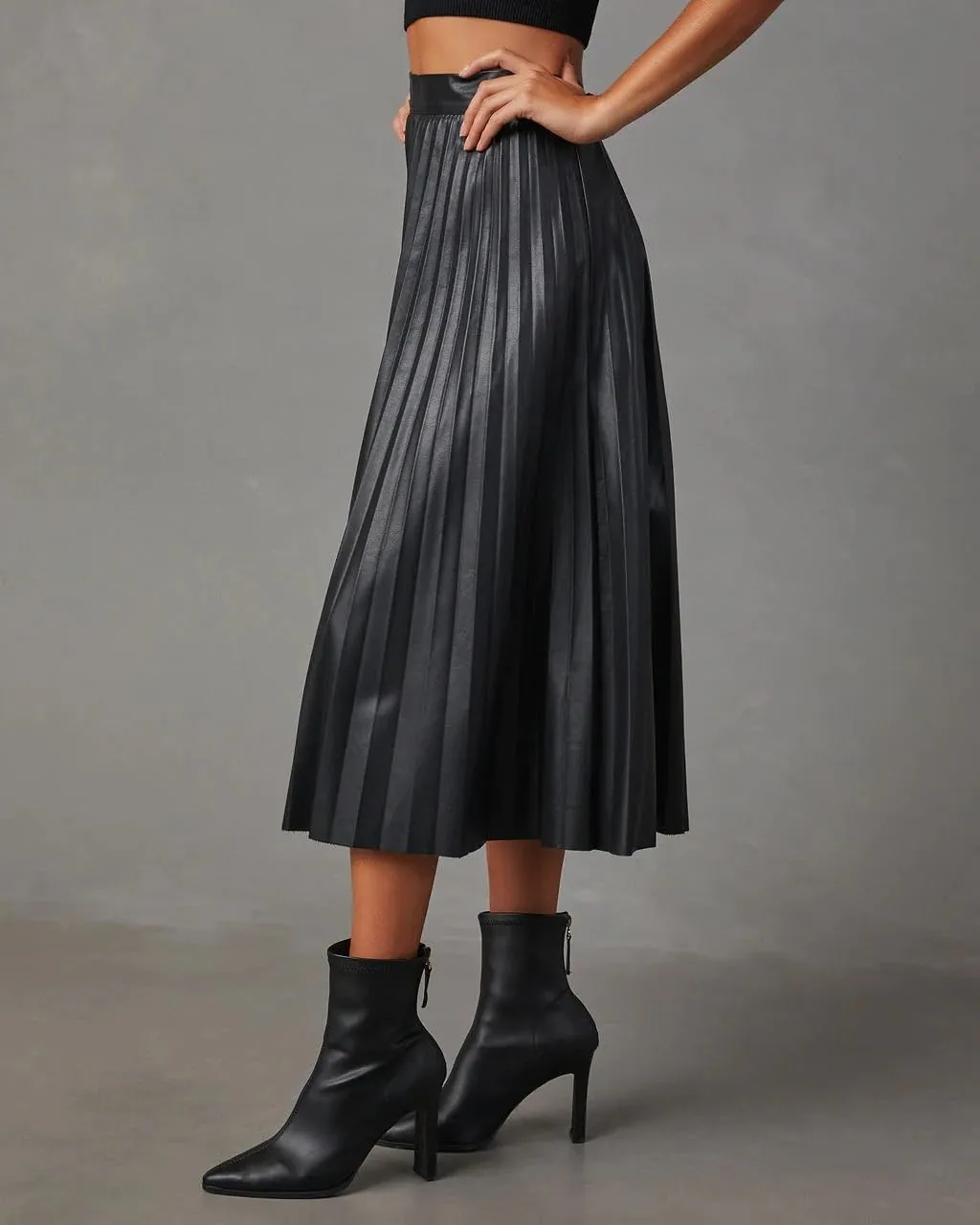 THLAI Womens Pleated Skirt Black Midi Skirt Elastic Waist A-Line Skirt Pleated Flowy Long Skirts Fall Skirt