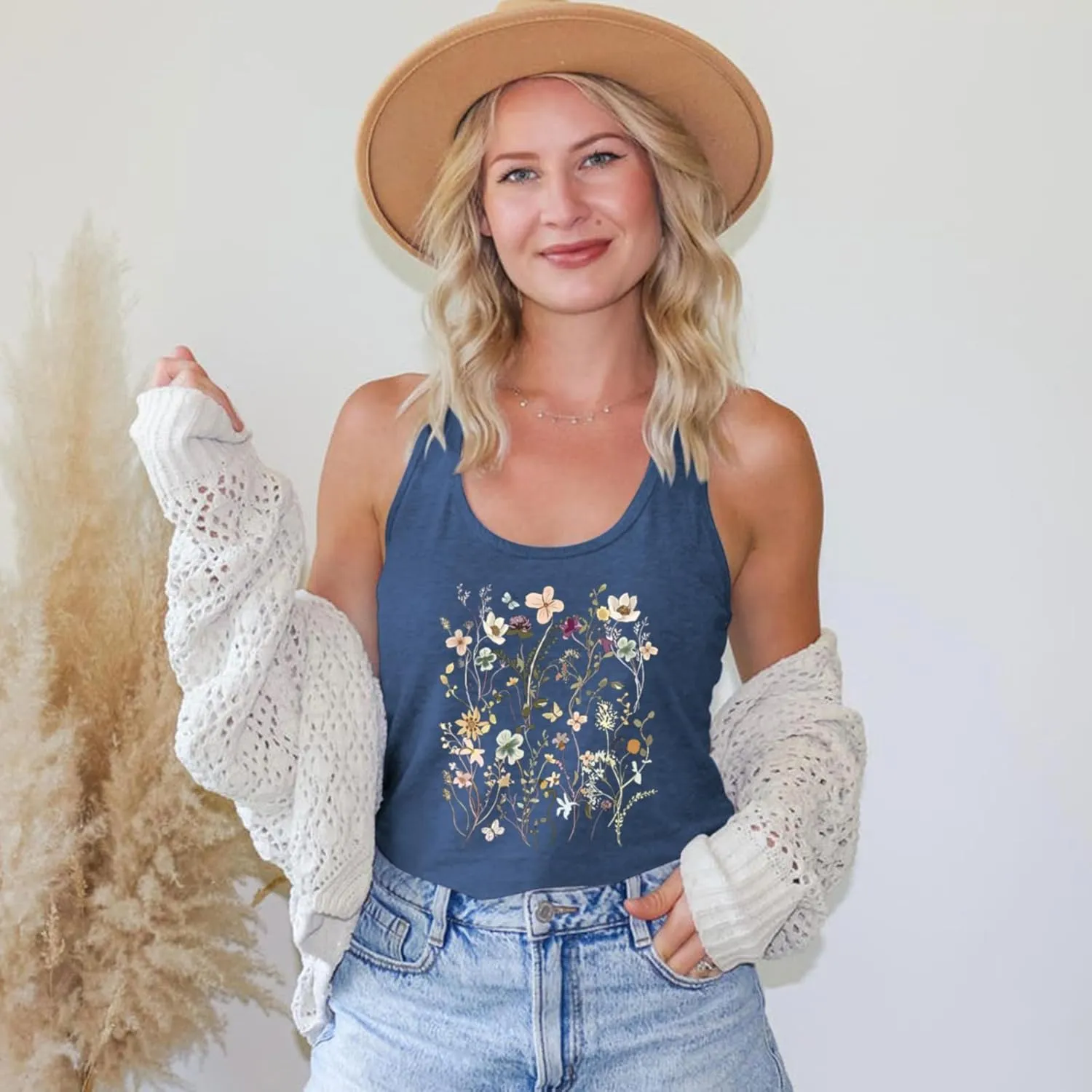 Vintage Floral Flower Tank Tops for Women Boho Wildflowers Graphic Tees Botanical Vest Casual Sleeveless Shirts Tops