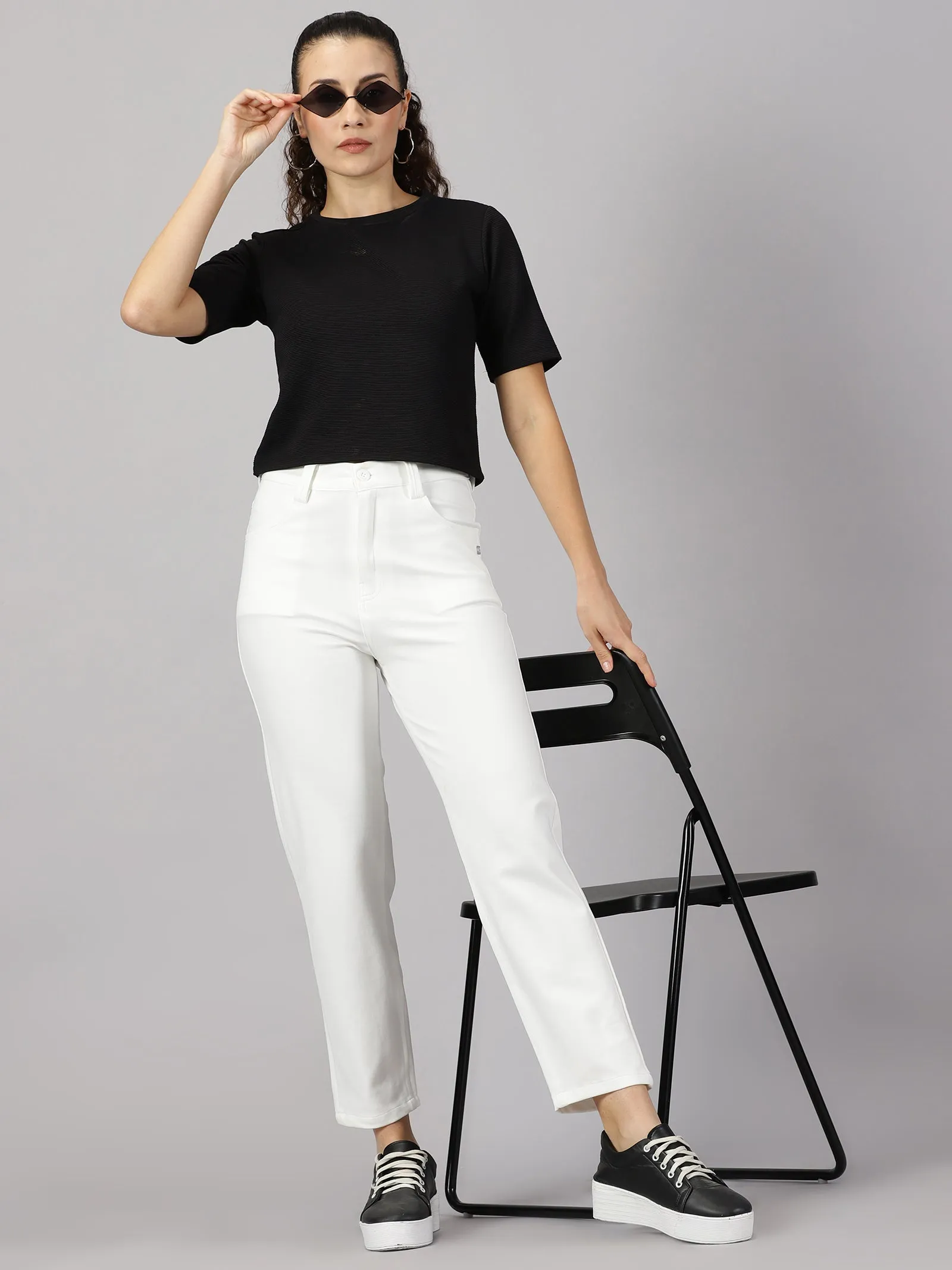 White solid four pocket stretchable trousers