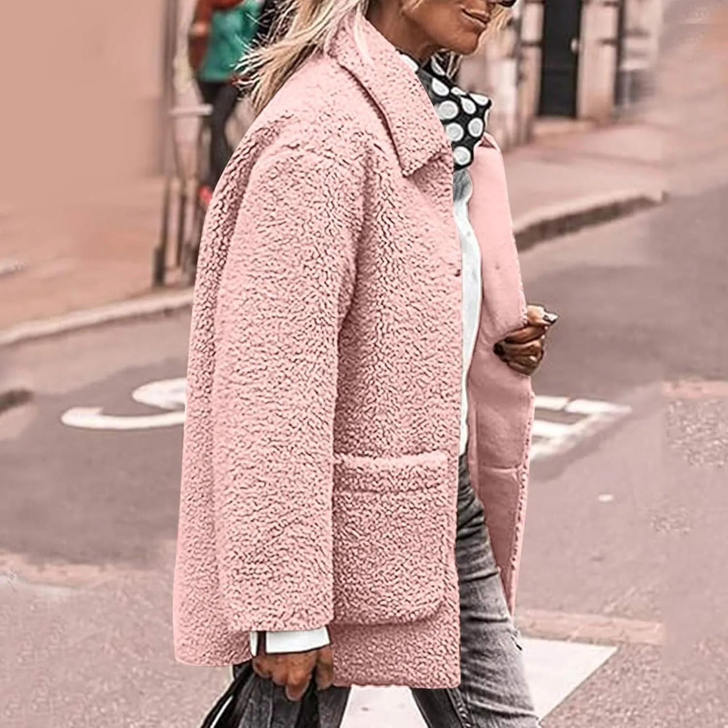 Womens Winter Coats Lapel Button Down Sherpa Jacket Long Sleeve Faux Fur Coats Fleece Jacket Outerwear with Pockets